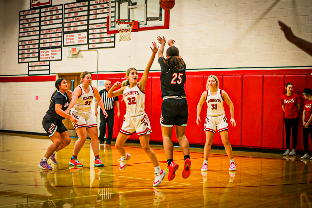 Lady Bears Win Streak Stretched to&nbsp;3